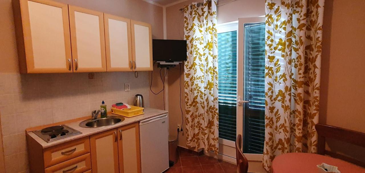 Lav Apartments ヘルツェグ・ノヴィ エクステリア 写真